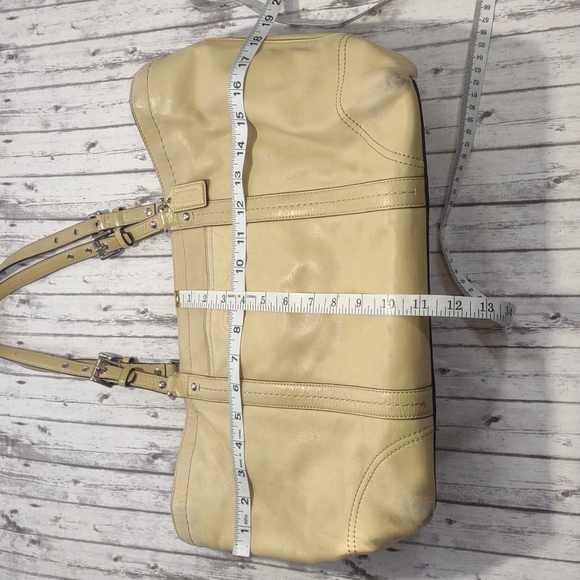Coach Beige Leather Handbag - Picture 12 of 16